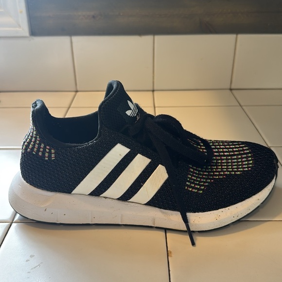 Adidas Women's Swift Run Black Running Sneakers Size 8 1/2 - Picture 8 of 14